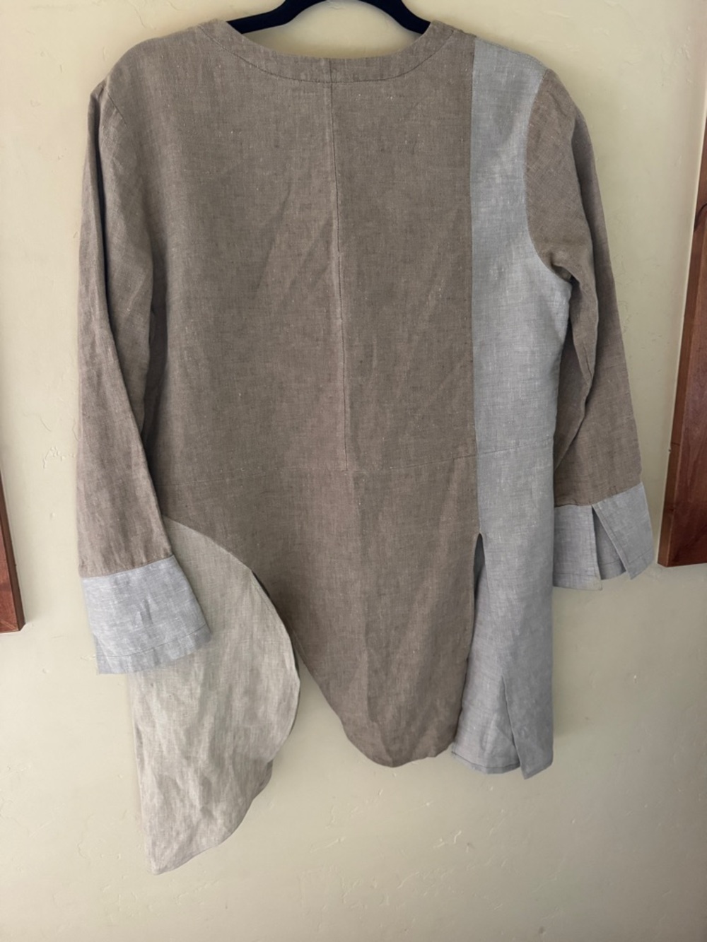 Neutral Colorblock Linen Tunic Top - Picture 5 of 5